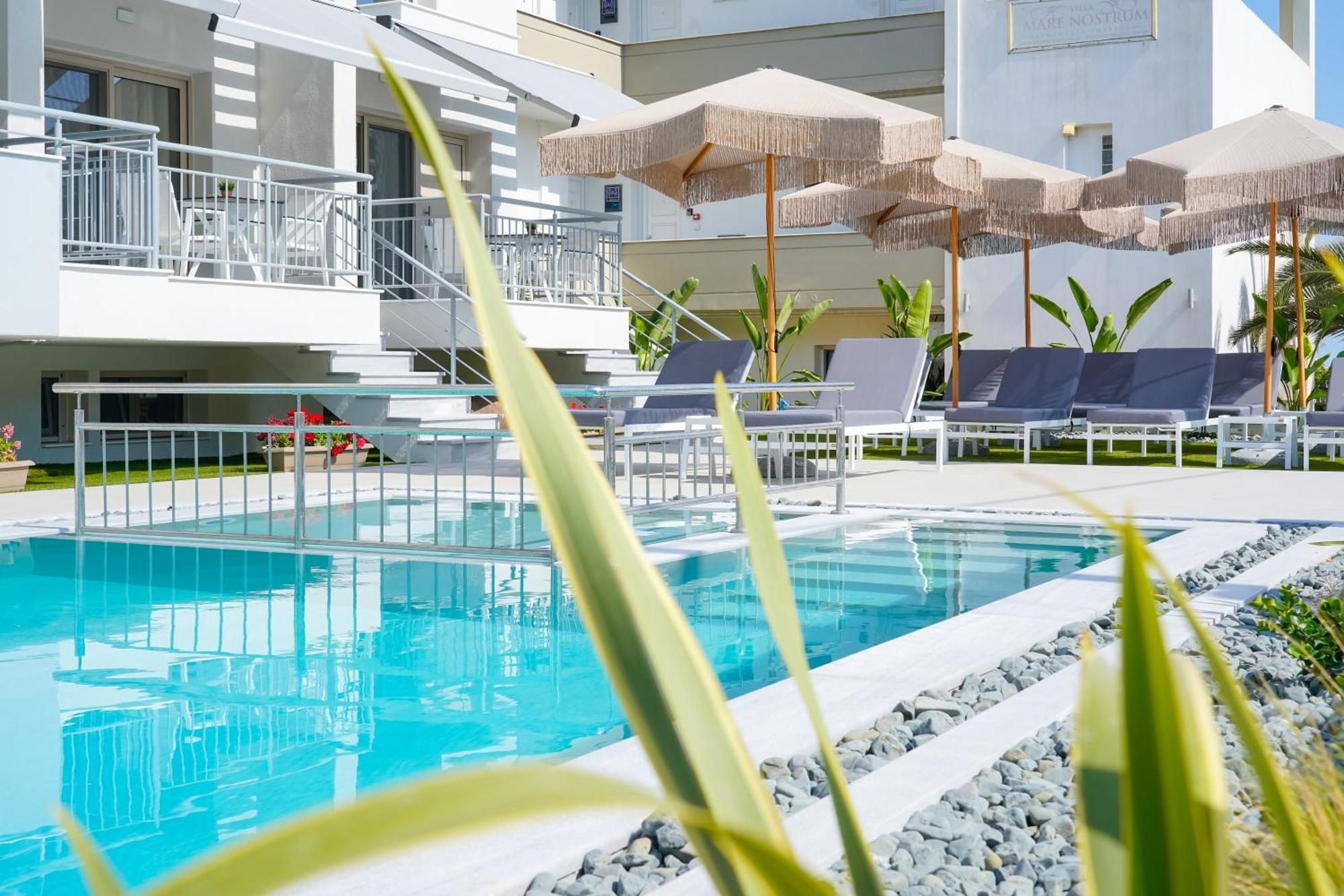 Sourinis Luxury Suites Limenaria  Eksteriør billede