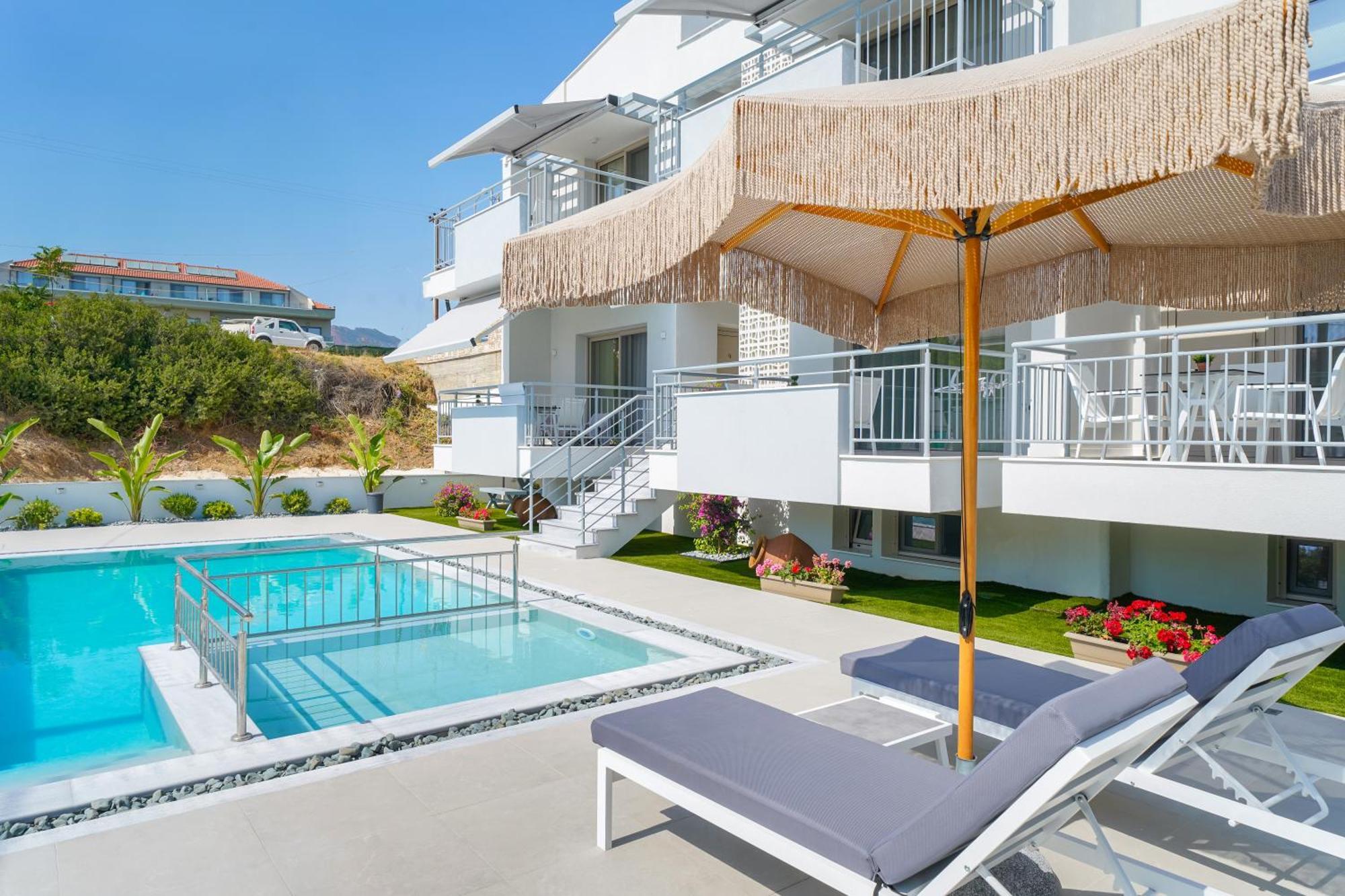 Sourinis Luxury Suites Limenaria  Eksteriør billede